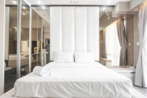 Minimalist and Cozy Studio at Ambassade Kuningan Apartment By Travelio